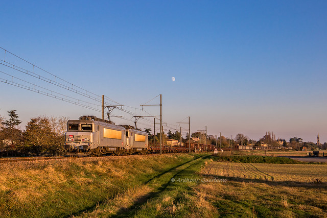 19 novembre 2018  BB 7349-7369  Train 489870 Miramas -> Bordeaux-Hourcade Lamothe-Landerron (33)
