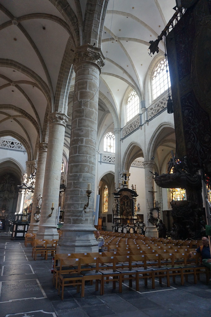 Eglise Saint-André, Anvers : Vue intérieure