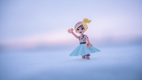 aira elves lego legography minidoll minifig minifigure reiterlied snow stuckinplastic sunrise toy winter