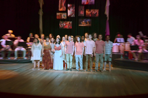 Grupo de MPB da UFPR ensaia no Teatro da Reitoria