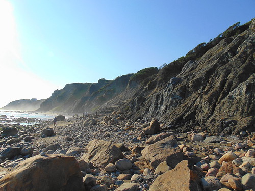 mohegan bluffs oceanside cliffs rocks block island rhode rock