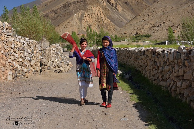 Jeunes filles Wakhi de Zoodkun, village de la vallée de Chapursan 06/08/2018 © Bernard Grua