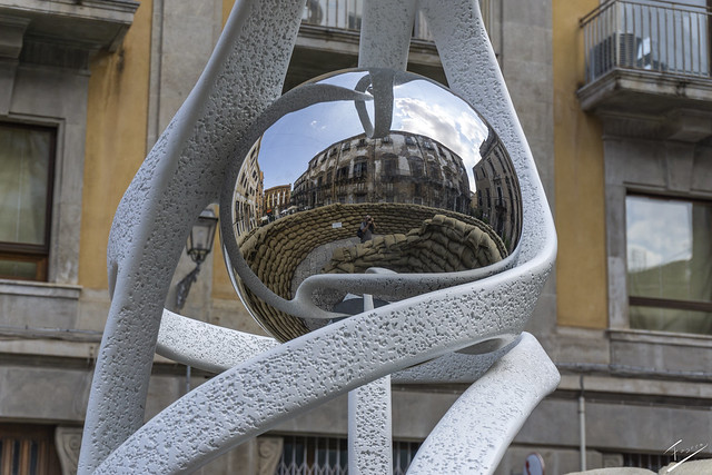 La esfera, Palermo, Sicilia, Italia