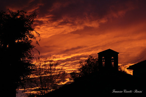 Tramonto a Rimini centro - Sunset in Rimini center by francescociccotti1, tramonto sunset rimini romagna italy rosso red campanile campane center bell tower