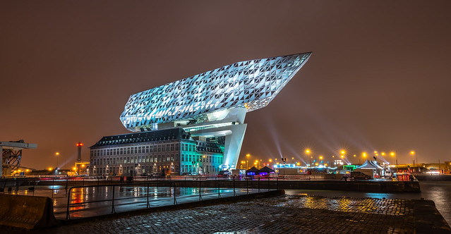 Porthouse in Antwerpen - Ein Leuchtturm für die Welt