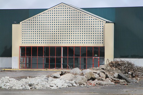 Demolishing the former Bunnings Warehouse store on Millers Road, Altona North