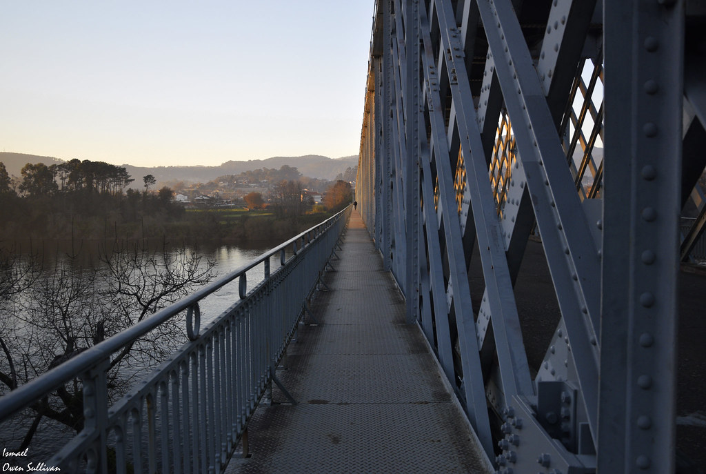 Mas allá del puente de Tui