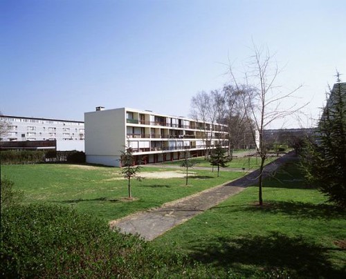 LA CITÉ DES HAUTES TERRES DE JEAN DUBUISSON (1955-1964, SCIC), RUE PARMENTIER CONÇUES À PIERREFITTE-SUR-SEINE ET STAINS | by mémoire2cité Vol 6