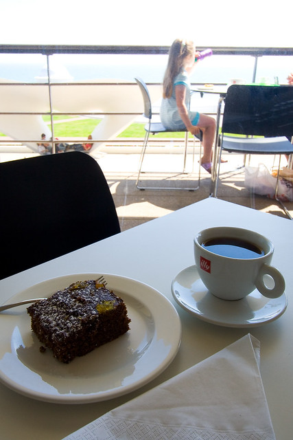 modernist coffee and cake