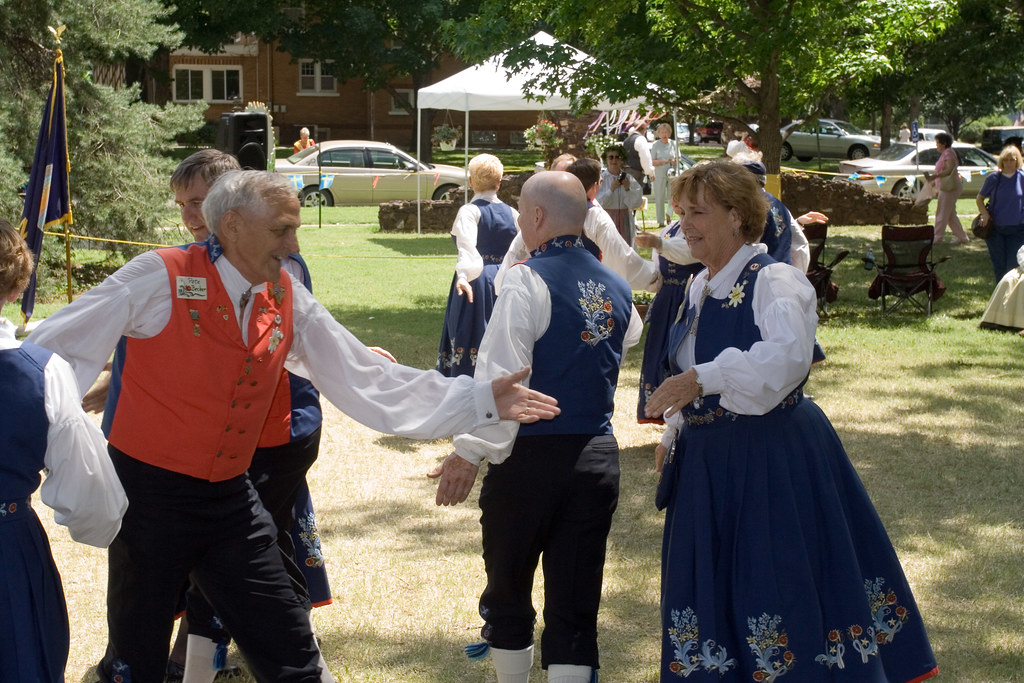 img-7371-the-leikarring-scandinavian-folkdancers-represen-flickr