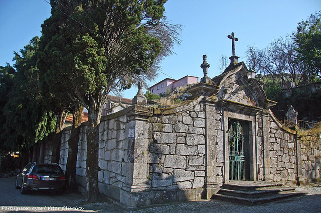 Antigo Cemitério da Aldeia das Dez - Portugal ??