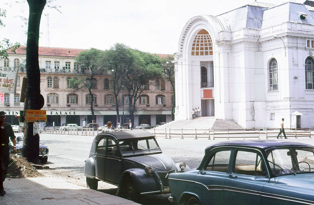 SAIGON 1967-68 - The Opera House and the Continental Palace - Photo by Peter Stevens