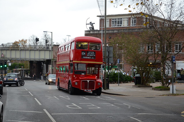 WLT902 is seen in The Great North Road near East Finchley working route 104 heading for Barnet