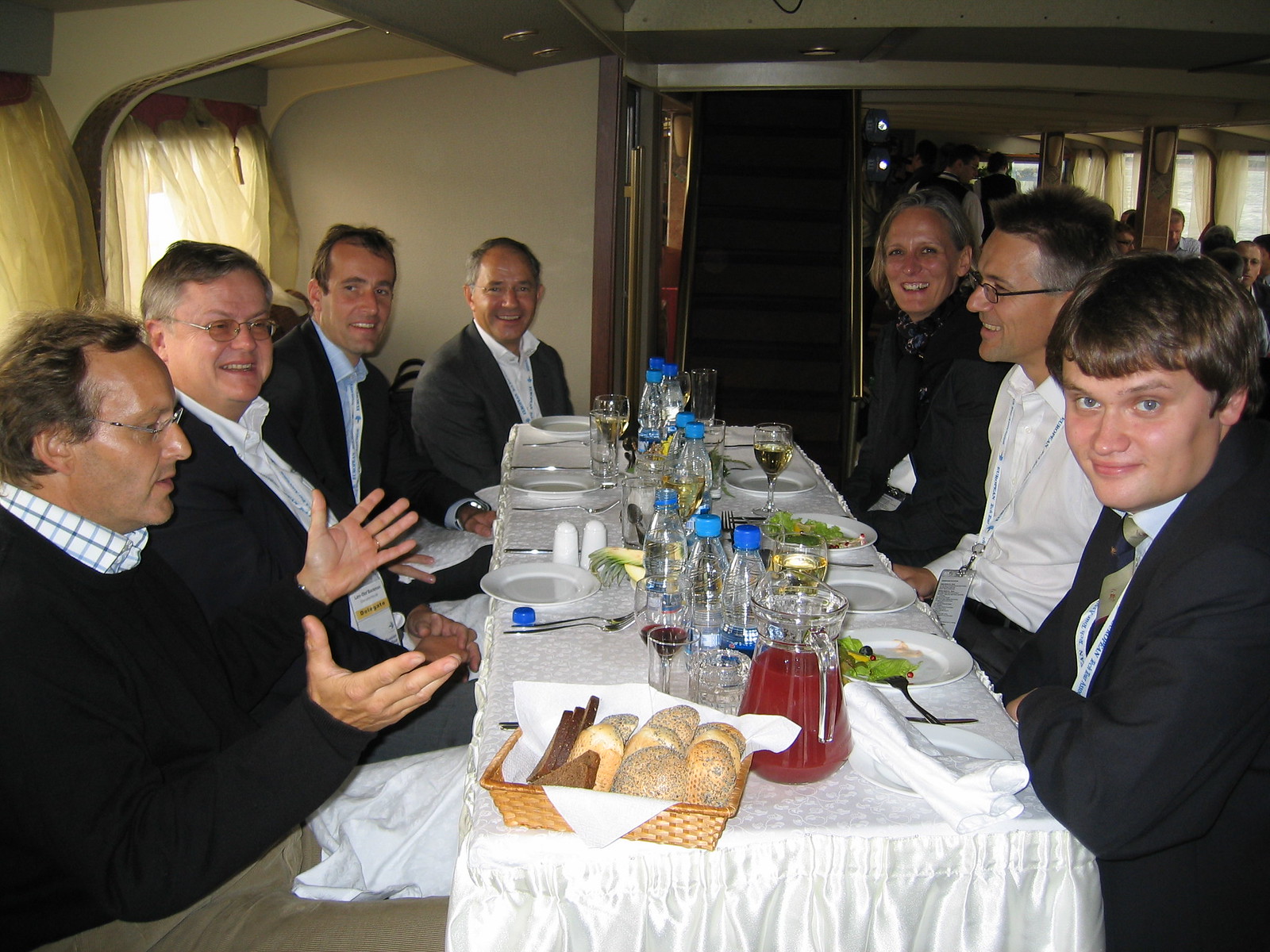 8 Delegates enjoying lunch