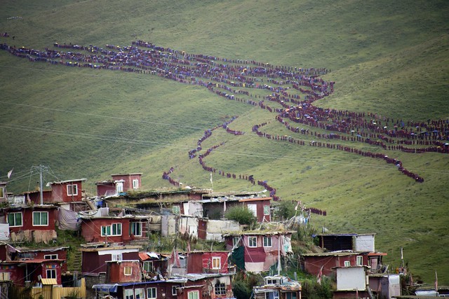 Hundreds of nuns coming back from an retreat ceremony, Tibet 2018
