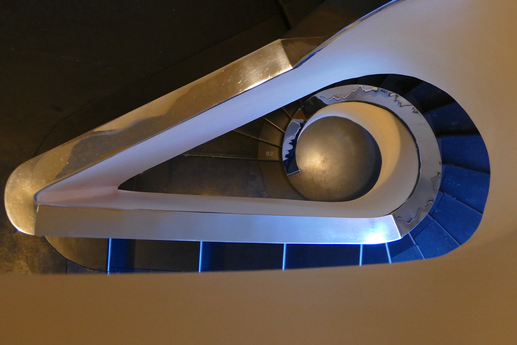 Stairwell in huize Sonneveld 1