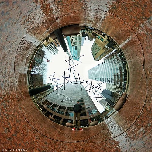 First day exploring down town Denver, snapped this quick one before my fingers decided to freeze off! Time for lunch and a beer!🍻 . . #utahin360 #denverin360 #denversbest #denverphotographer #denverart #pictureline #visitsaltlake #tinyplanetbuff #ti | by utahin360