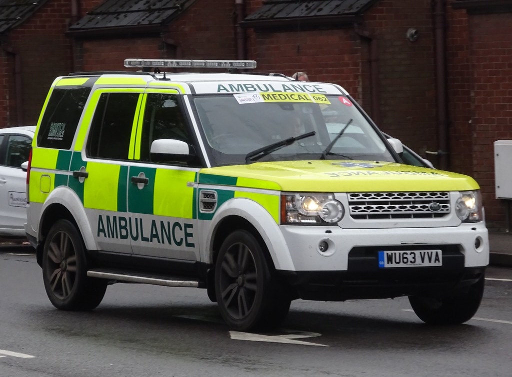Bristol Ambulance Emergency Medical Services (WU63 VVA) | Flickr