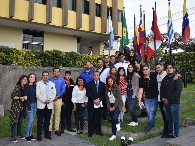 Estudiantes de Derecho de la Universidad Privada de Bolivia visitaron la SGCAN