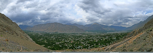 trees pakistan sky panorama mountains building clouds canon landscape geotagged rocks wide structures tags location elements vegetation greenery cloudscapes settlement gilgit canonefs1022mmf3545usm gilgitbaltistan imranshah canoneos70d jutial gilgit2