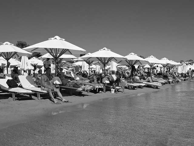 Varmt på stranden ved Voula i dag - versjon 2