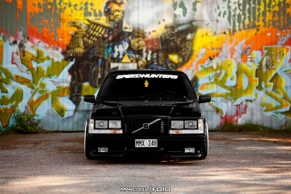 Volvo 745 V8