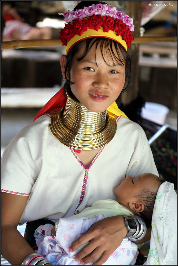 JMF238011 - Chiang Mai - Tailandia - Mujer Karem