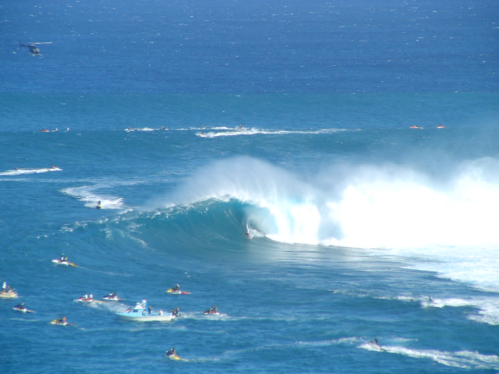 Big Wave Surfing At Jaws (Maui)