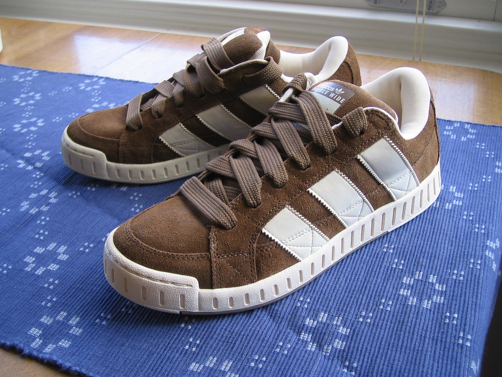 adidas double wide