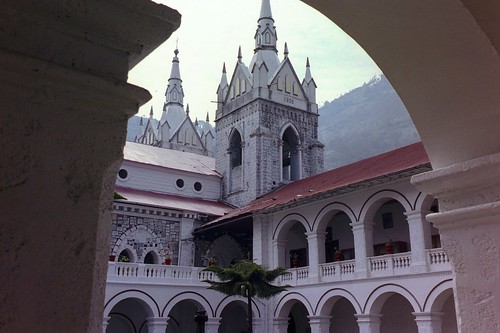 ac7 - Courtyard of Basilica - Banos, Ecuador