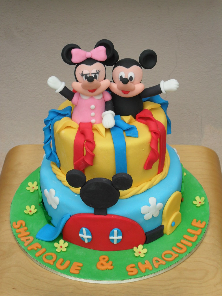Mickey & Minnie Surprise