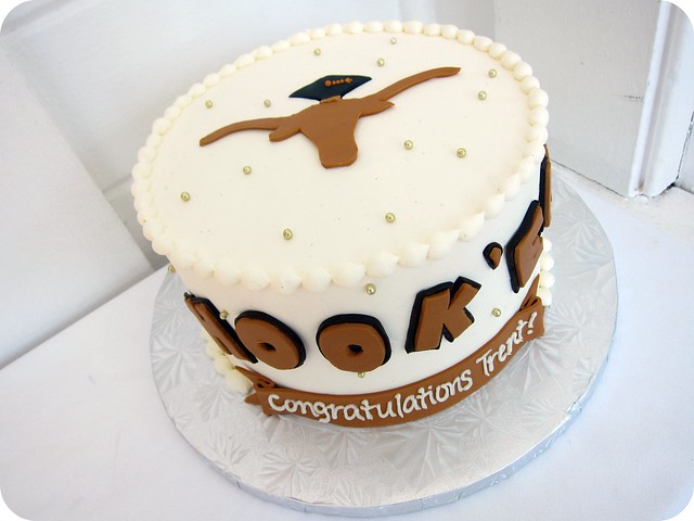 Longhorn Graduation cake