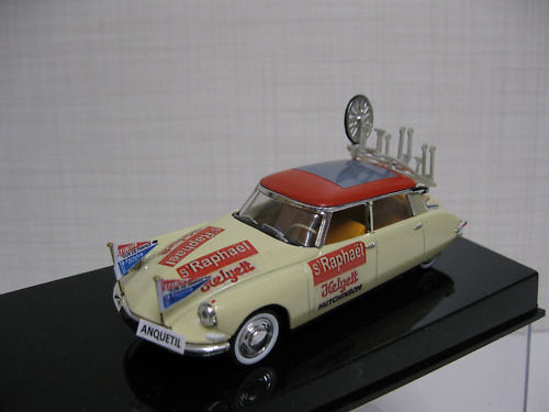Die cast Helyett team car (1962)