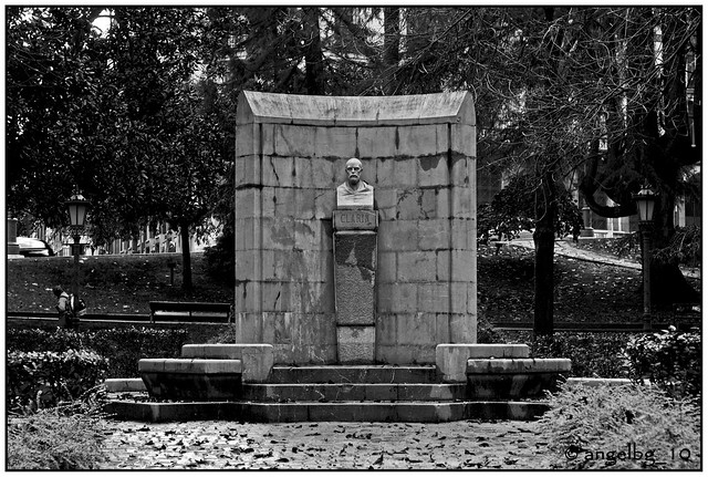 Monumento a Clarín