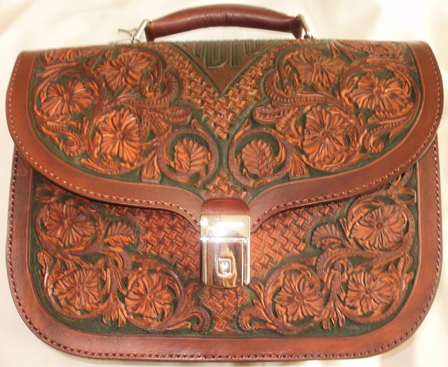 서류가방(Leather craft briefcase) - a photo on Flickriver