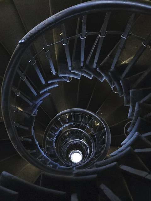 Spiral stairs, London Monument