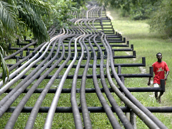 Oil pipeline, Nigeria