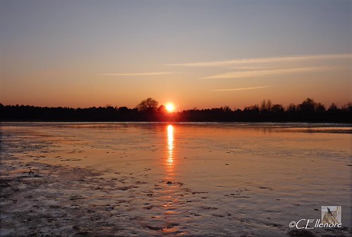 Sonnenuntergang / sunset 21.02.2011 / 17:23h by Ellenore56, <a href="http://www.youtube.com/watch?v=tDw5p4th0A8&feature=related" rel="nofollow">www.youtube.