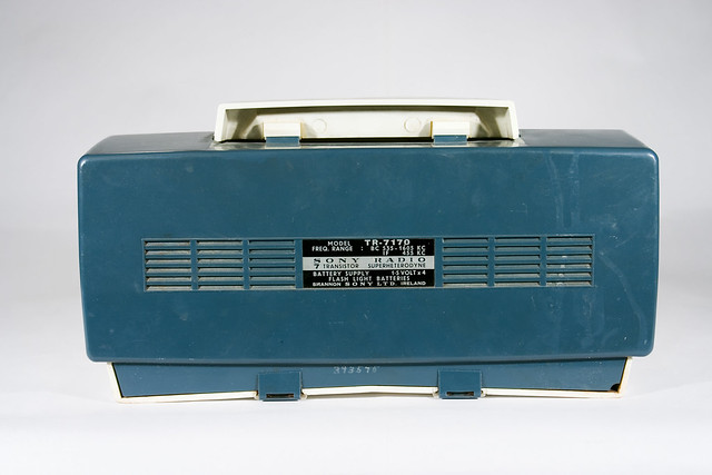 1963 Sony TR-7170 Seven Transistor Radio