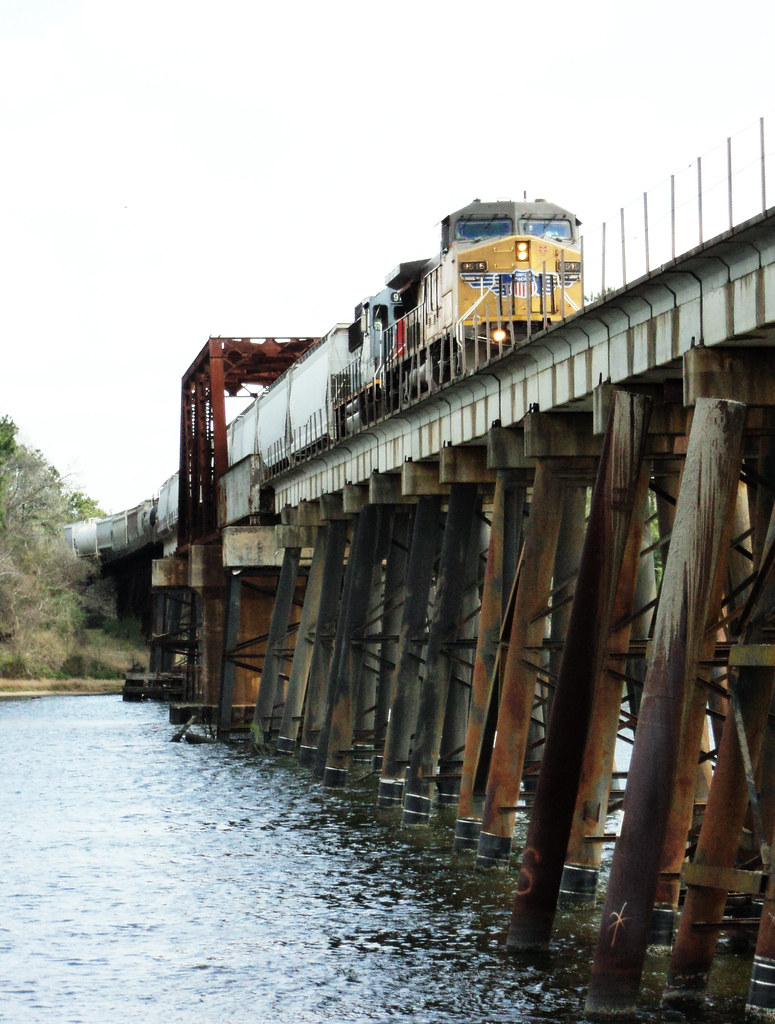 Through Truss Railroad Bridge, San Jacinto River, Crosby, Texas 0312111234