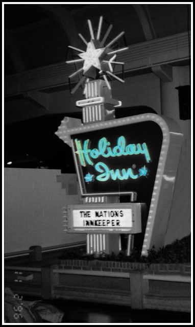 Holiday Inns' 1950s'  Famous Neon Sign ~ Restored