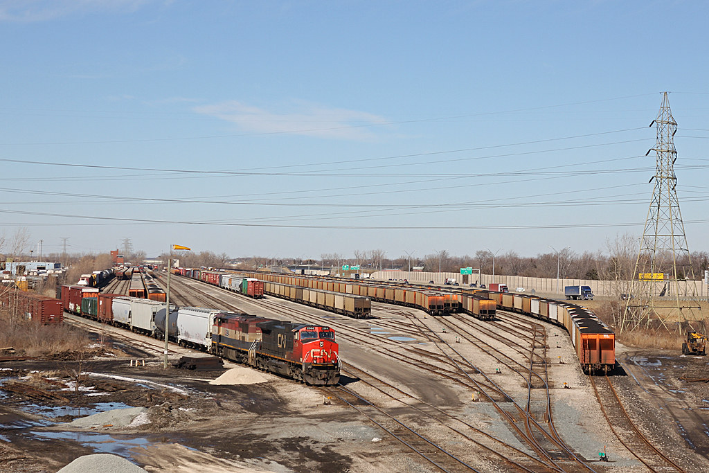 CN 383 / CSX Z247 in CN Lang Yard in Toledo, OH