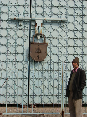 Big Lock (Chattarpur Mandir complex:8) | We dont know what i… | Flickr