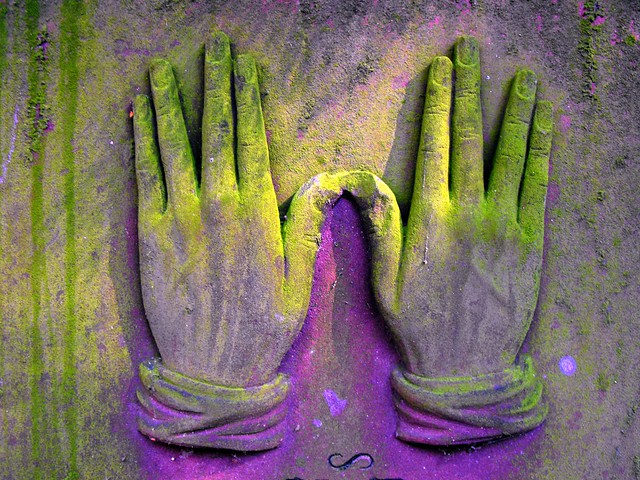 Hands of Kohen / Grave of a Kohen