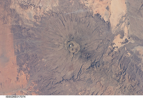 sahara volcano lava chad nasa caldera scoria emikoussi stationscience crewearthobservation stationresearch