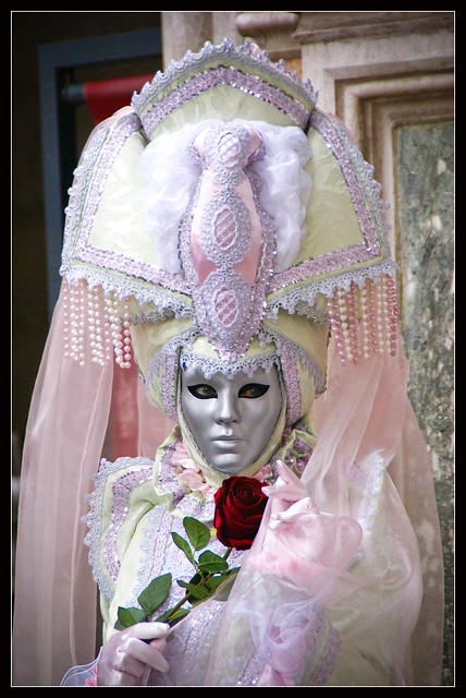 Venice Carnival 2011 - Peach veil