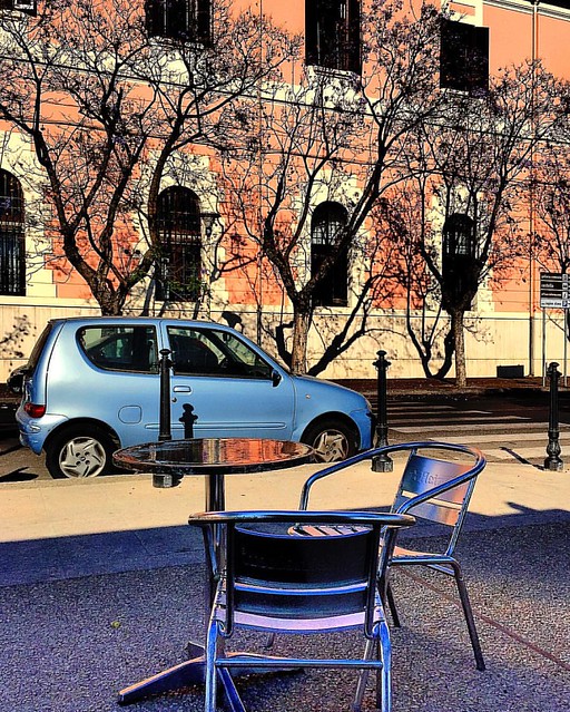 #sardegna #sardinia #cagliari #chairs #streetphoto #streetphotography #sunshine #lights