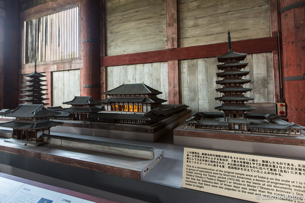 Maquetas del Salón Daibutsuden o salón del Gran Buda