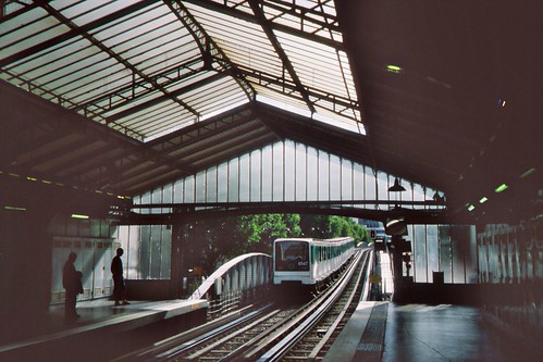 Paris Metro light and shade