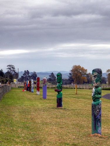 newzealand modern painted carving waikato maori marae pou ruapeka